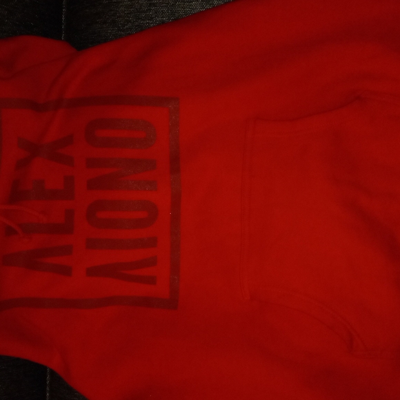 PRICE DROP🟥MEN RED HOODIE 🩸🟥 - Picture 5 of 11